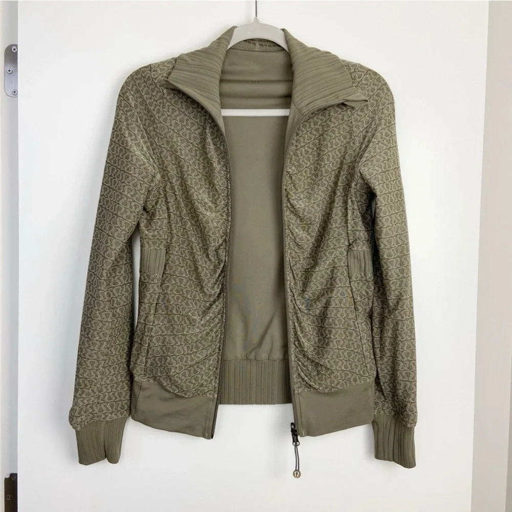 Lululemon Raja Reversible Jacket - Picture 4 of 9